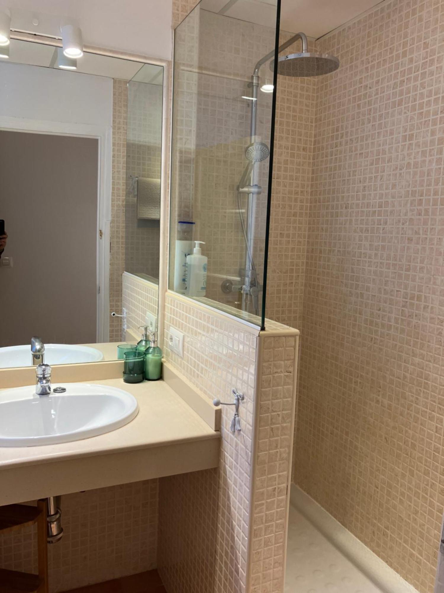 2 Bedroom Virgen De Begona Sevilla Eksteriør billede
