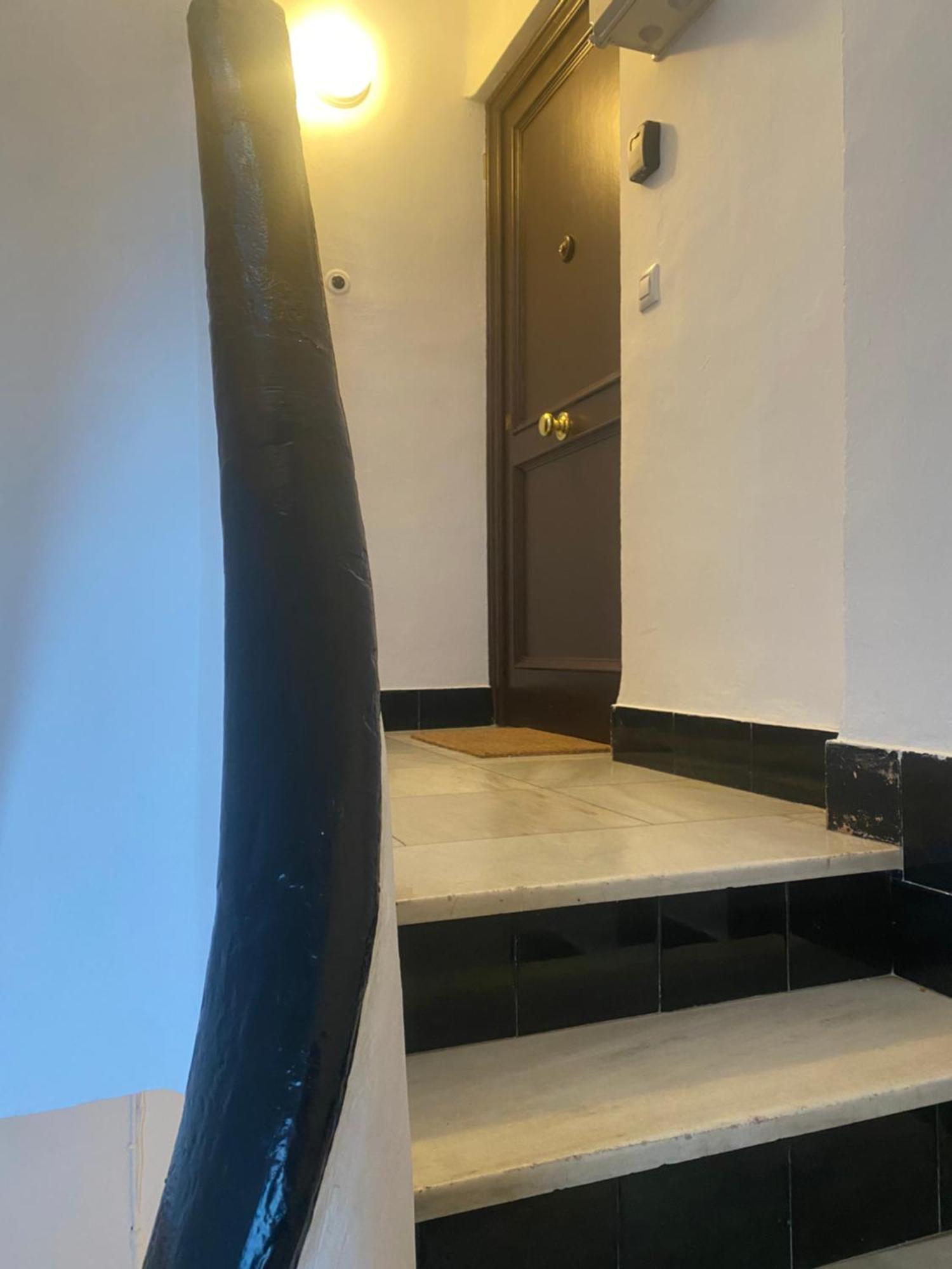 2 Bedroom Virgen De Begona Sevilla Eksteriør billede